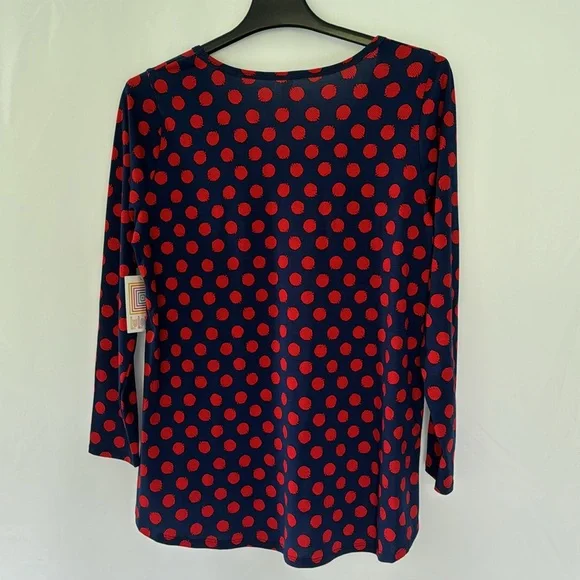 ❤️3/$30 LulaRoe Red Polka Dot Top - Picture 3 of 7